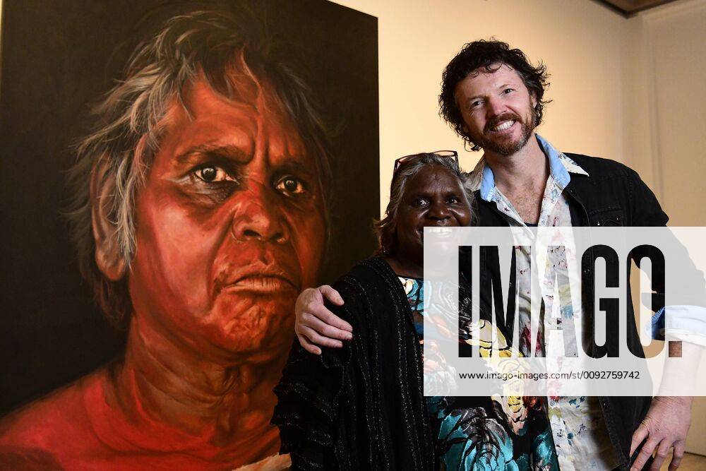 ARCHIBALD PEOPLE?S CHOICE AWARD, Aboriginal Elder Daisy Tjuparntarri Ward (left) and artist David Darcy pose for a photograph in front of David s portrait of Daisy at the Art Gallery of NSW in Sydney, Wednesday, August 14, 2019. David Darcy s portrait of Daisy, Tjuparntarri - Women s Business , has won the 2019 Archibald People s Choice award. ( NO ARCHIVING, , NO USE IN BOOKS WITHOUT CONSENT SYDNEY NSW AUSTRALIA