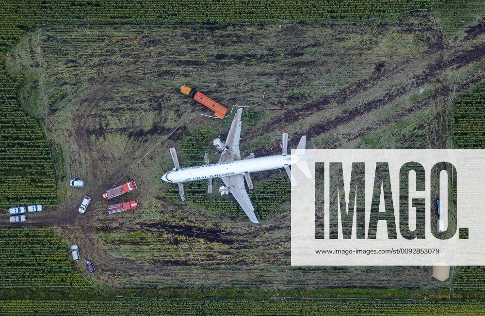 An aerial view of the Ural Airlines Airbus A321 plane in a cornfield near Zhukovsky International Airport. The aircraft bound for Simferopol made an emergency landing due to an engine fire on August 15, 2019. Dmitry Golubovich TASS TS0B6B76