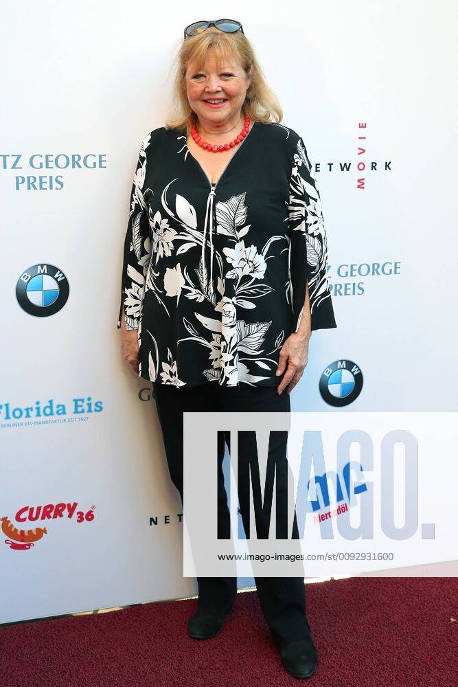 Vergabe GOETZ GEORGE PREIS 2019 Franziska Troegner am Roten Teppich zur Verleihung vom GOETZ GEORGE PREIS am 19. August 2018 in der Astor Film Lounge. Der dotierte Preis soll an dieses Lebenswerk von Goetz George erinnern. Berlin Charlottenburg Berlin Deutschland