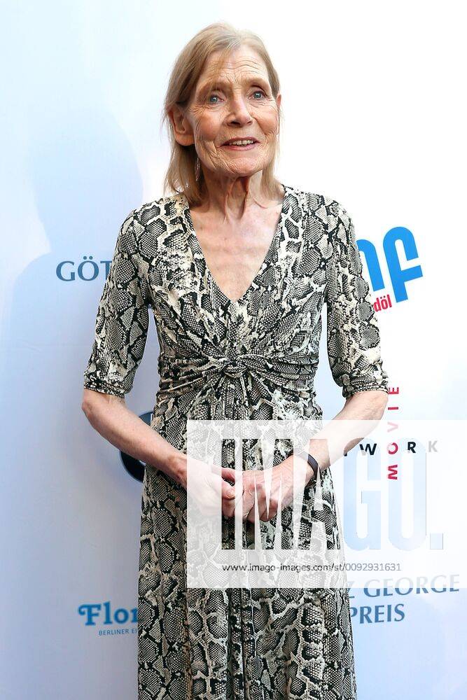 Vergabe GOETZ GEORGE PREIS 2019 Preisträgerin Margit Carstensen am Roten Teppich zur Verleihung vom GOETZ GEORGE PREIS am 19. August 2018 in der Astor Film Lounge. Der dotierte Preis soll an dieses Lebenswerk von Goetz George erinnern. Berlin Charlottenburg Berlin Deutschland