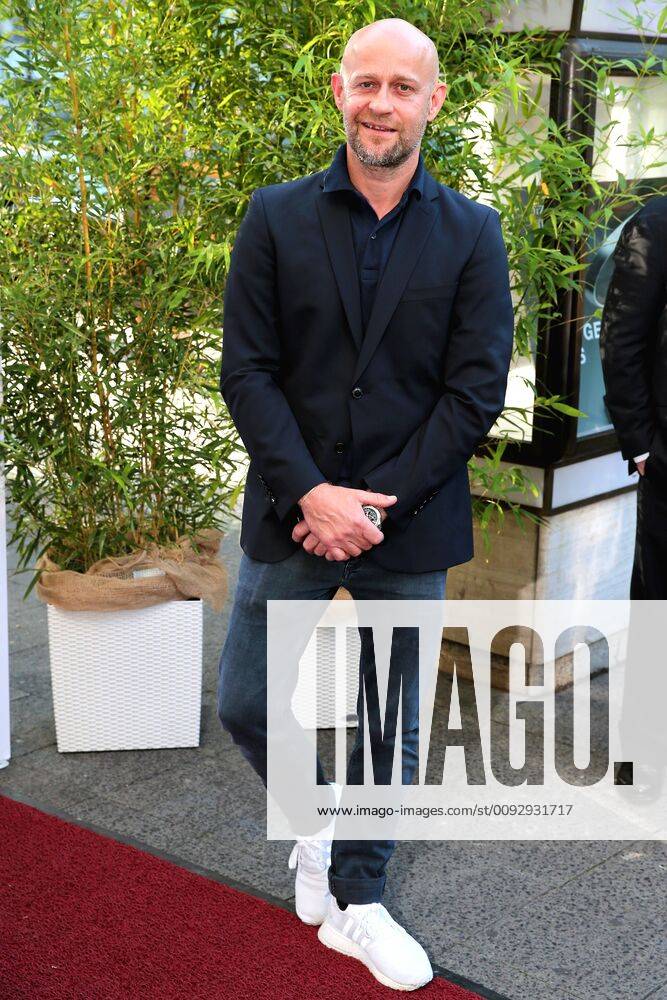 Vergabe GOETZ GEORGE PREIS 2019 Juergen Vogel am Roten Teppich zur Verleihung vom GOETZ GEORGE PREIS am 19. August 2018 in der Astor Film Lounge. Der dotierte Preis soll an dieses Lebenswerk von Goetz George erinnern. Berlin Charlottenburg Berlin Deutschland