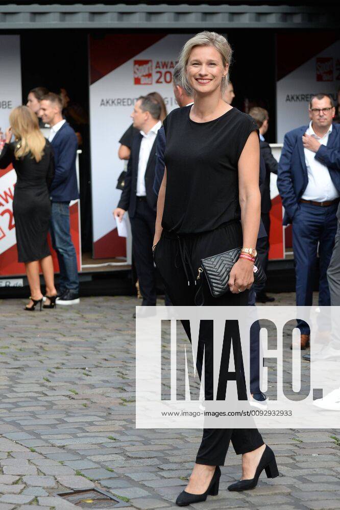 Hamburg, der 19.08.2019 Britta Heidemann auf dem Weg zur Verleihung des Sport Bild Awards 2019 in Hamburg. Die feierliche Gala fand im der Fischauktionshalle statt. Prominente Gäste beim Sportbild Award 2019 in Hamburg, Hamburg-St. Pauli Hamburg Deutschland