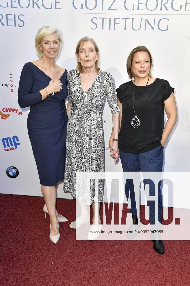 Marika Ullrich, Margit Carstensen und Tanja George bei der Verleihung des Götz George Preises 2019 in der Astor Film Lounge. Berlin