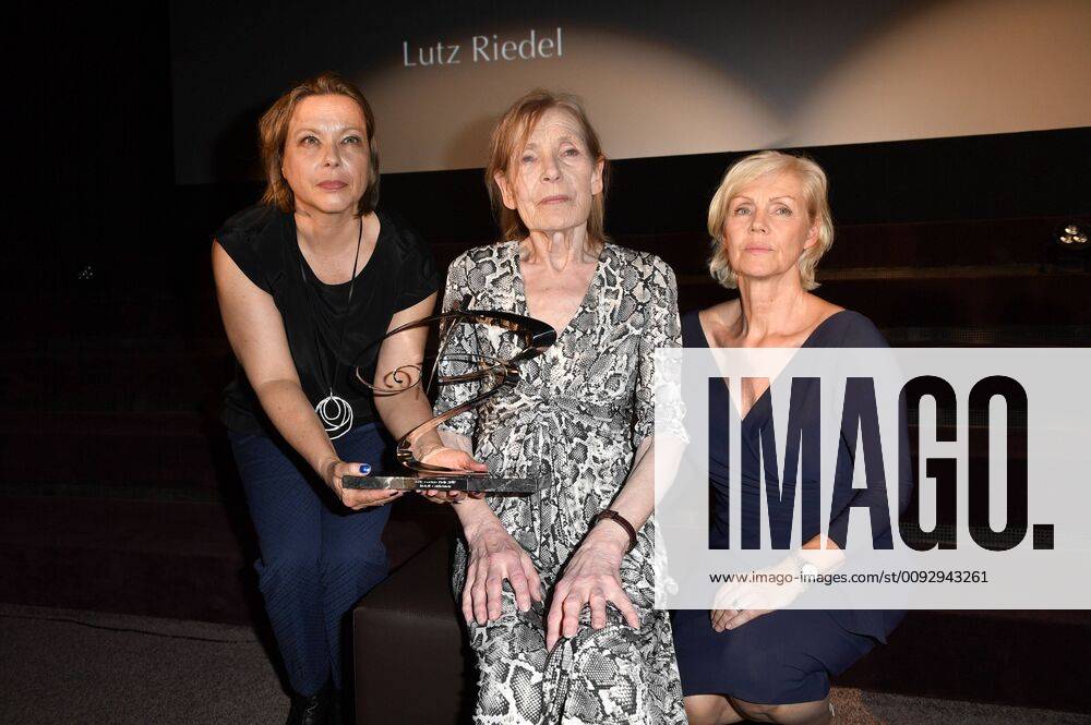 Tanja George, Margit Carstensen und Marika Ullrich bei der Verleihung des Götz George Preises 2019 in der Astor Film Lounge. Berlin