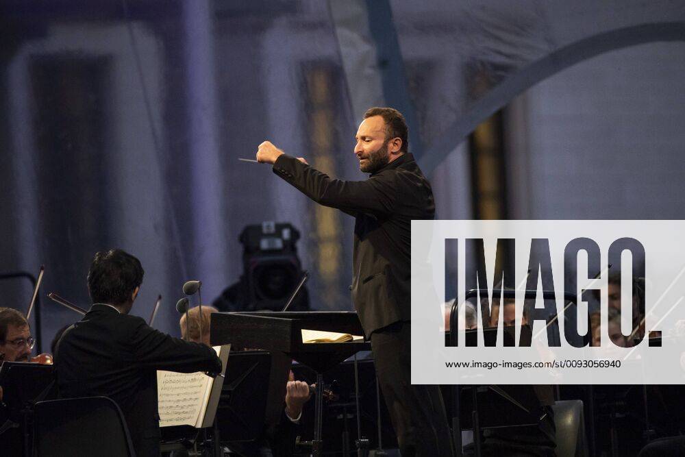 Entertainment Themen der Woche KW34 Open Air Konzert mit der 9. Symphonie von Beethoven mit der neuen Chefdirigent der Berliner Philharmoniker Kirill Petrenko vor dem Brandenburger Tor in Berlin am 24. August 2019. Open Air Konzert mit Kirill Petrenko am Brandenburger Tor