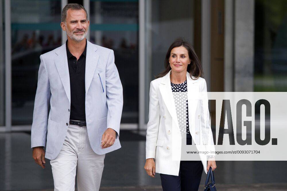 König Felipe VI. von Spanien und Königin Letizia von Spanien besuchen Juan Carlos nach seiner Herzoperation im Hospital Universitario Quironsalud Madrid. Pozuelo de Alarcon, 25.08.2019 Felipe VI. von Spanien, Letizia von Spanien