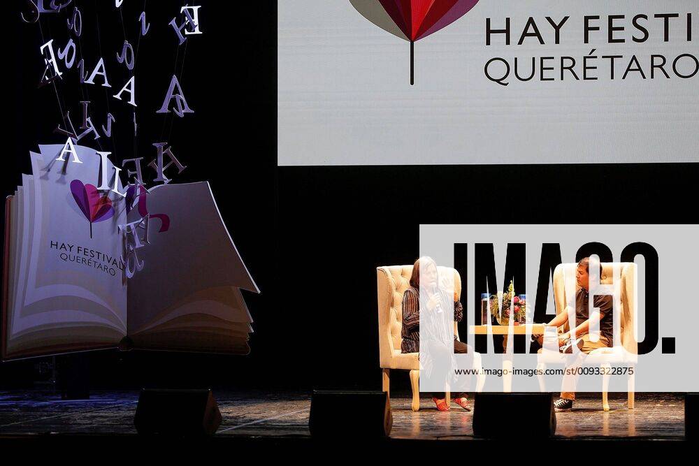 Chilean writer Diamela Etit (L) takes part in a talk during the Hay Festival, in Queretaro, Mexico, 08 September 2019. Hay Festival gathers more than 110 renowned writers, musicians, artists, thinkers and scientists. Follow up of the Hay Festival in Mexico !ACHTUNG: NUR REDAKTIONELLE NUTZUNG!