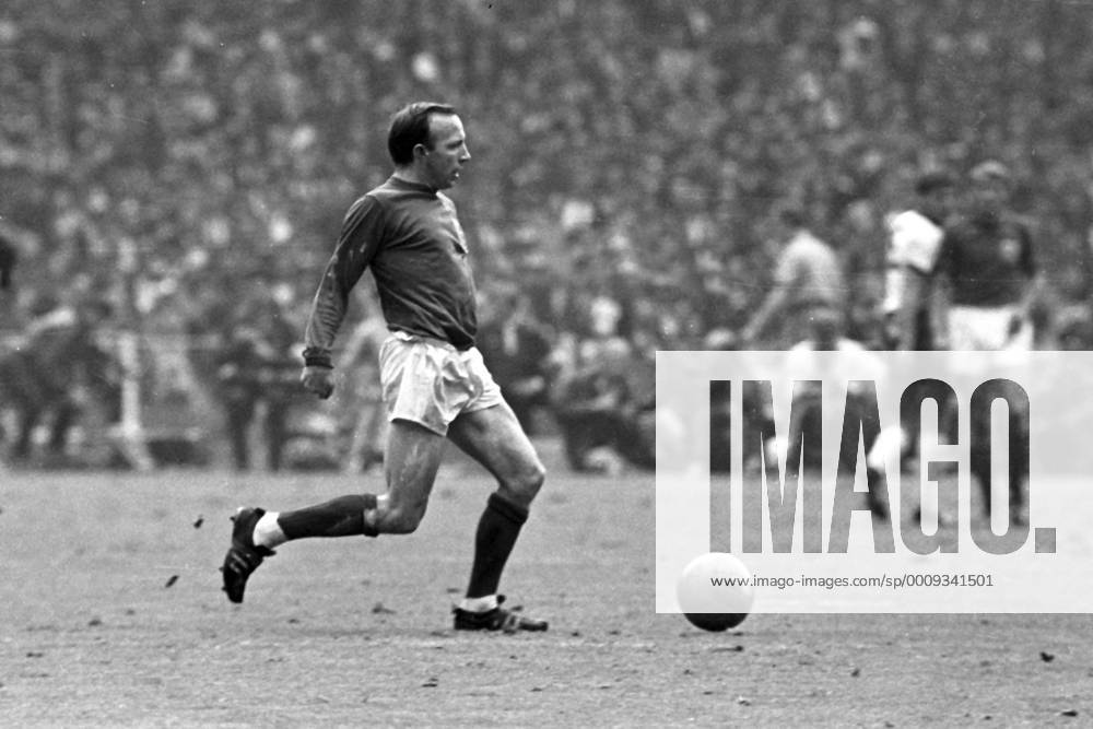 Fußball, WM 1966, Finale in Wembley, England - Deutschland 4-2 n.V. WM Finale 1966 im Wembley Stadion in London - England - BR Deutschland 4:2 n.V. - Nobby Stiles (England)