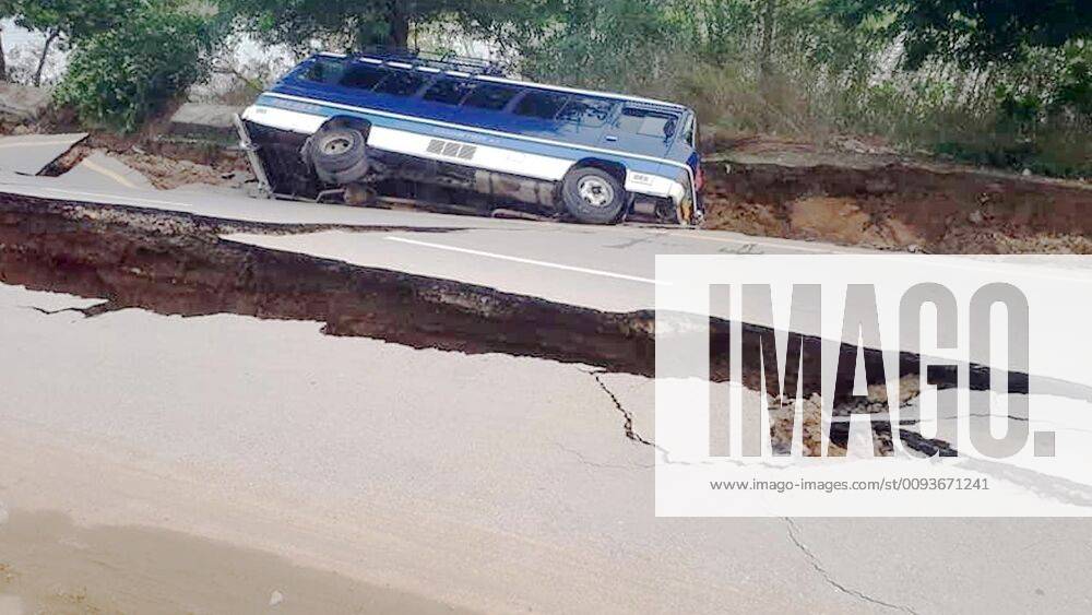 (190924) -- MIRPUR, Sept. 24, 2019 -- Photo taken with a mobile phone shows a damaged road at the earthquake-hit area in Mirpur district of Pakistan-controlled Kashmir on Sept. 24, 2019. A 5.8-magnitude earthquake hit parts of Pakistan on Tuesday. (Str Xinhua) PAKISTAN-EARTHQUAKE JiangxChao