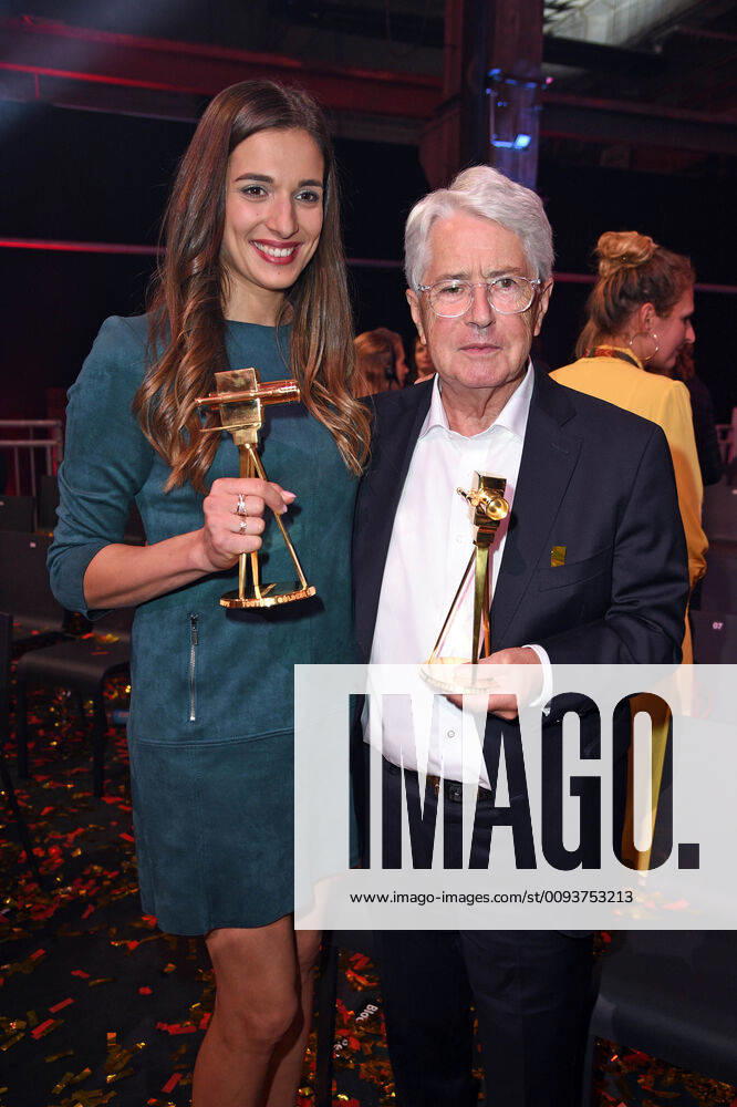 Bilder des Jahres 2019, Entertainment 09 September Entertainment Themen der Woche KW39 Saliha Oezcan (Sallys Welt), Frank Elstner bei den YouTube Goldene Kamera Digital Awards im Kraftwerk in Berlin am 26.09.2019