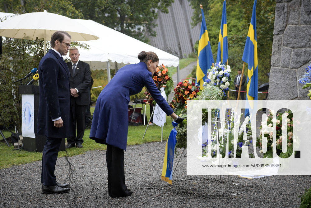 Sweden s Crown Princess Victoria L and Prince Daniel lay a wreath as they attend a memorial ceremony at the Estonia monument at the Galley Shipyard Cemetery on the island of Djurgarden in Stockholm, Sweden, on Sept 28, 2019, 25 years after the passenger ferry M S Estonia sank in the Baltic Sea taking the lives of 852 people Photo Janerik Henriksson TT code 10010 Stockholm SWEDEN