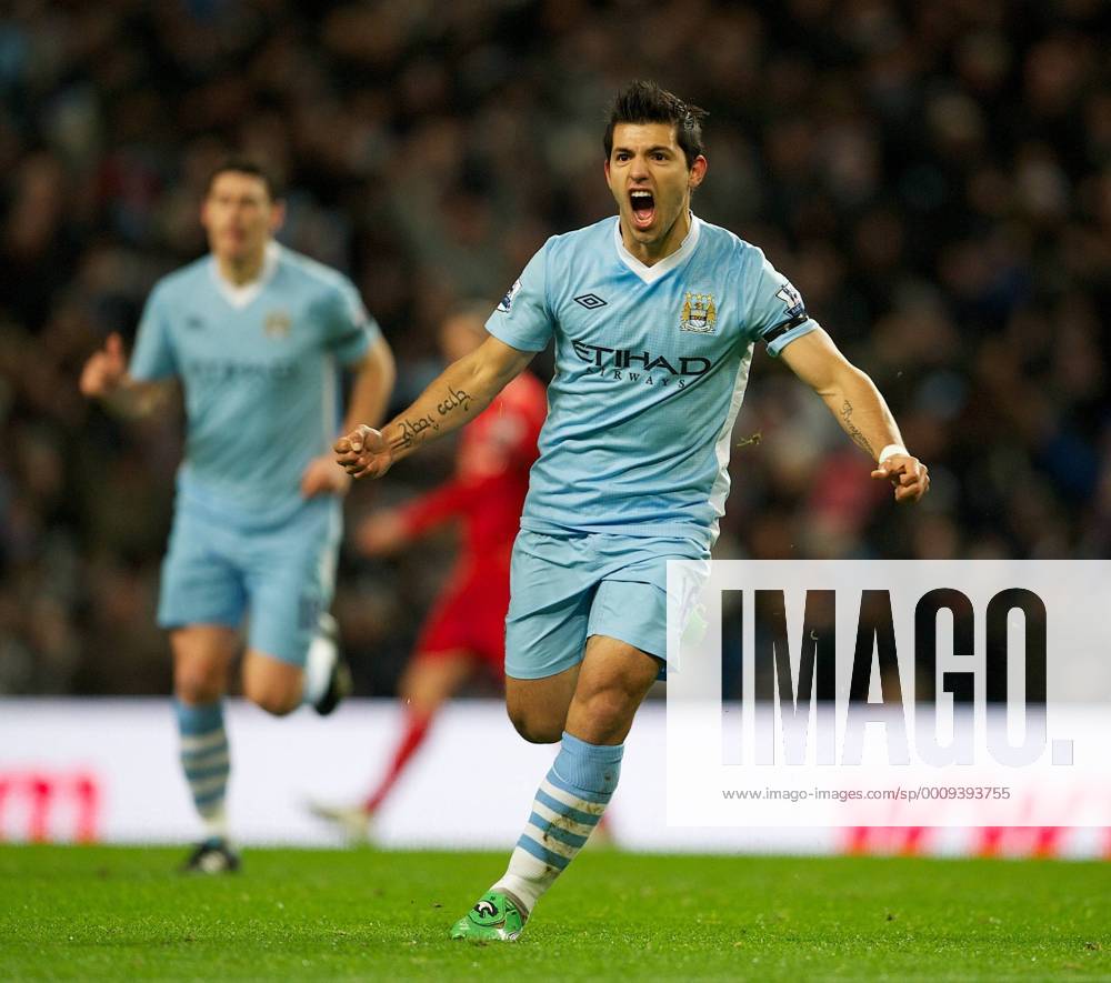 Manchester City s Sergio Kun Agüero celebrates scoring the first goal against Liverpool during the Premiership match at the City of Manchester Stadium. ZWEIx xPropagandax