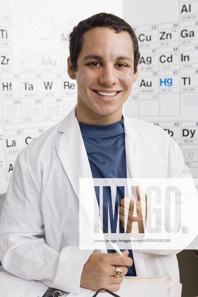 Student in Science Class,model released, Symbolfoto,property released 03B86785