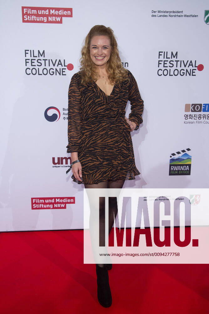Madeleine KRAKOR, Schauspielerin, Roter Teppich, Red Carpet Show, Ankunft, arrival, Film Festival Cologne awards in Koeln