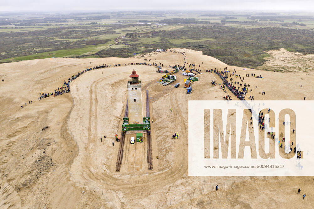 Bilder des Jahres 2019, News 10 Oktober Loenstrup, Rubjerg Knude fyr flyttes, tirsdag den 22. oktober 2019. Drone foto. , Denmark