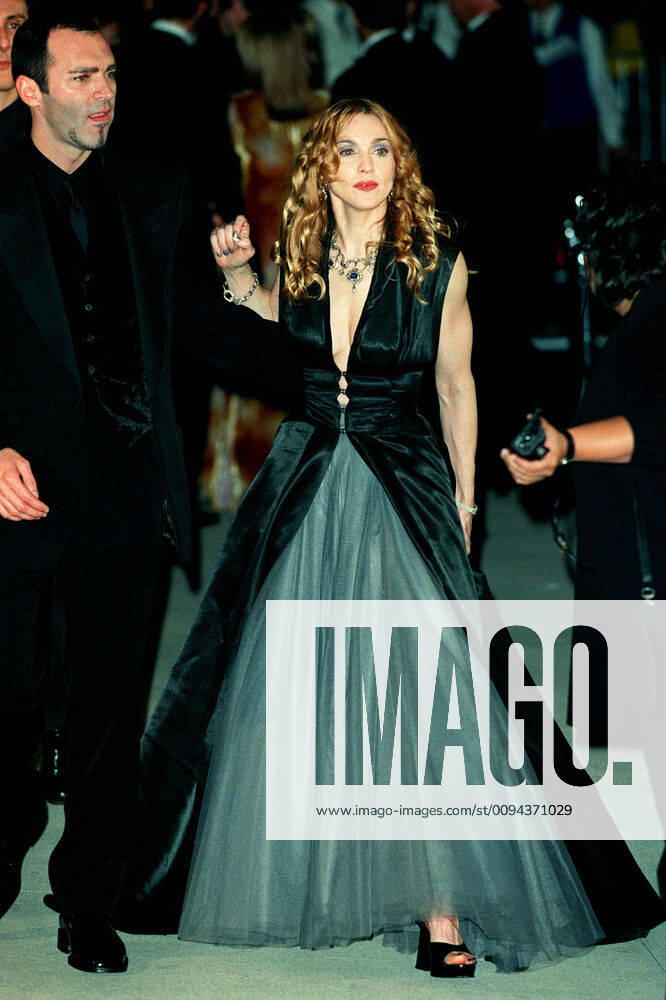 Madonna Singer & Actress Madonna 12 April 1998 Madonna Singer & Actress Madonna 12 April 1998