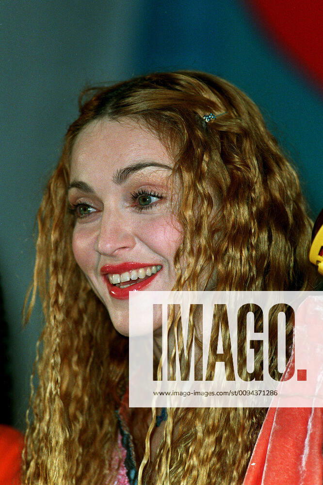 Madonna Singer & Actress Madonna 15 April 1998 Madonna Singer & Actress Madonna 15 April 1998