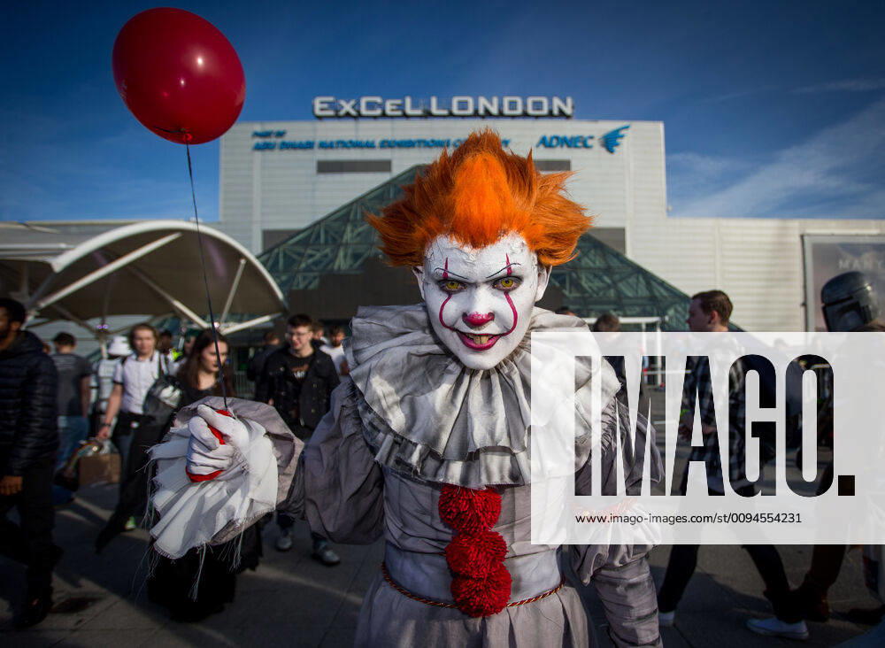 Bilder des Jahres 2019, News 10 Oktober October 27, 2019, London, United Kingdon: Fans attend day three of London MCM Comic Con at ExCel dressed as their favourite characters from Sci-Fi, fantasy, comics & films..Where: London, United Kingdon.When: 27 Oct 2019.Credit: Martyn Wheatley Cover Images London United Kingdon - ZUMAc218 20191027_zia_c218_037