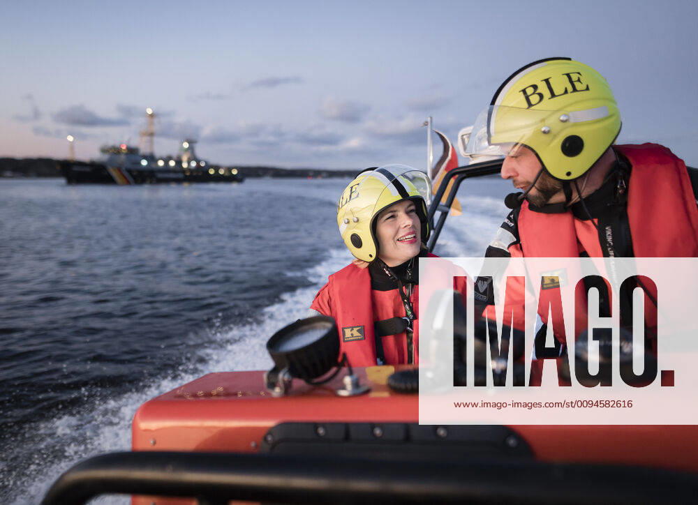 Bundeslandwirtschaftsministerin Julia Kloeckner (CDU) in einem Einsatzboot auf der Flensburger Foerde Im Rahmen ihres Besuchs des Fischereischutzboots -Seeadler- in Flensburg, 29.10.2019 Berlin Germany