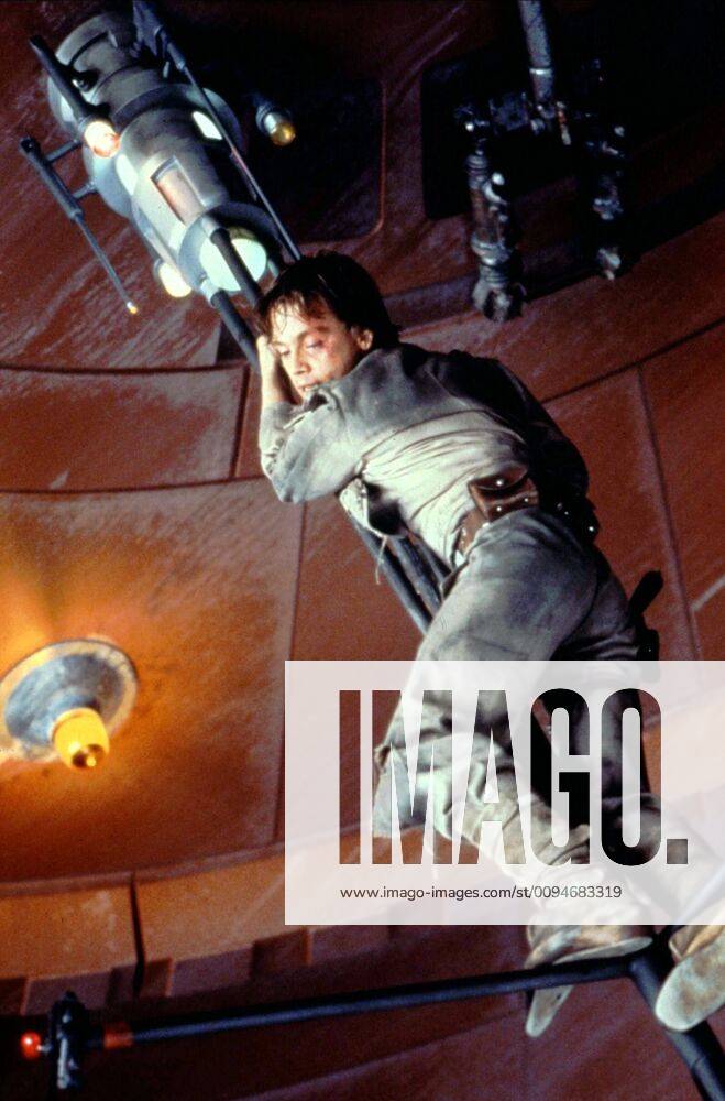 Mark Hamill Characters: Luke Skywalker Film: Star Wars: Episode V - The Empire Strikes Back (USA 1980) Neuer Titel Auch: Star Wars: Episode V - Das Imperium Schlõgt Zur³ck Director: Irvin Kershner 17 May 1980