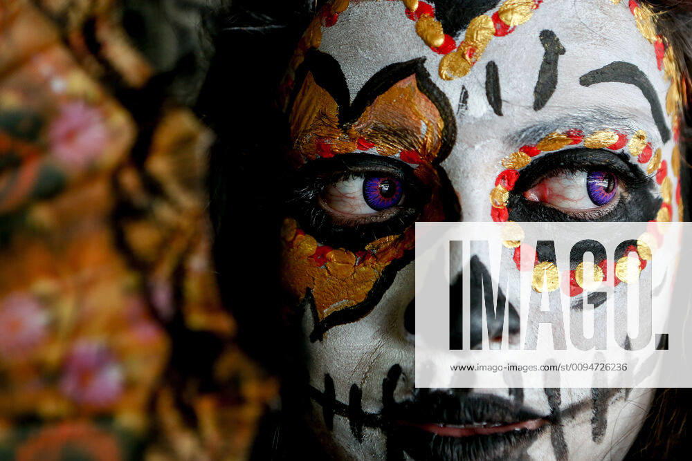 a person dressed as zombie attends the 2019 edition of ZombieWalk in Sao Paulo - ZUMAo70_ 20191102_zap_o70_032