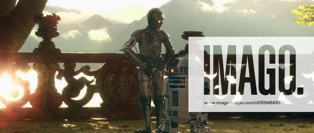 Anthony Daniels & Kenny Baker Characters: C-3PO & R2-D2 Film: Star Wars: Episode Ii - Attack Of The Clones (USA 2002) Director: George Lucas 16 May 2002