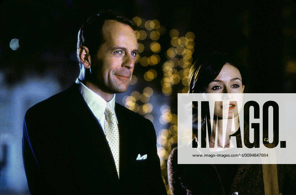 Bruce Willis & Emily Mortimer Characters: Russ Duritz & Amy Film: The Kid (2000) Director: Jon Turteltaub 25 June 2000