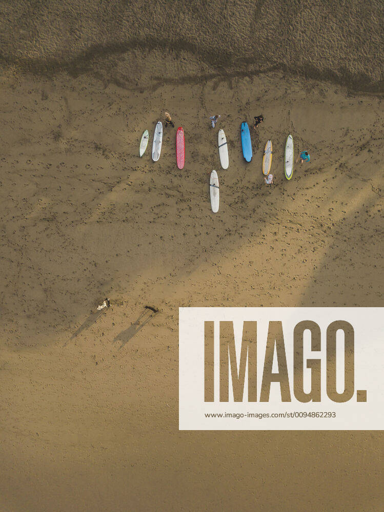Aerial view of surfers at the beach Indonesia, Bali CR_KOTRIN191014C-220151-01