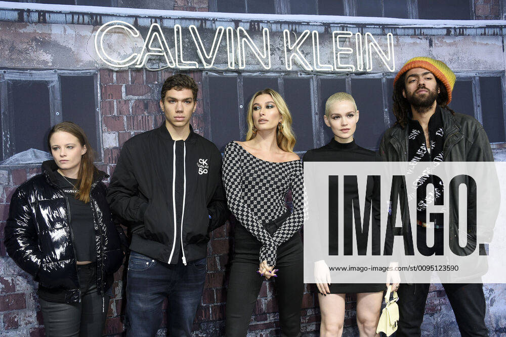 Bilder des Jahres 2019, Entertainment 11 November Jasna Fritzi Bauer, Elias Becker, Hailey Rhode Bieber, Emilia Schüle und Noah Becker beim Calvin Klein - A Night Of Music, Discovery And Celebration Event in der Musikbrauerei. Berlin