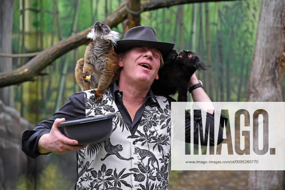 Ben Becker beim Fototermin zu seiner neuen Inszenierung Affe im Affenhaus im Tierpark in Berlin am 26.11.2019