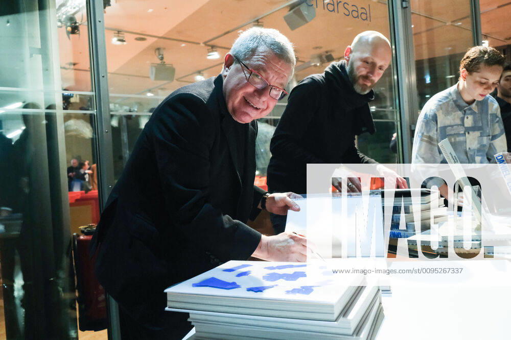 Daniel Libeskind, Star Architekt, bei der Buchvorstellung und Gespräch ÇOn the Duty and the Power of ArchitectureÈ in der Akademie der Künste am 26.11.2019 in Berlin Daniel Libeskind bei Buchvorstellung in Berlin