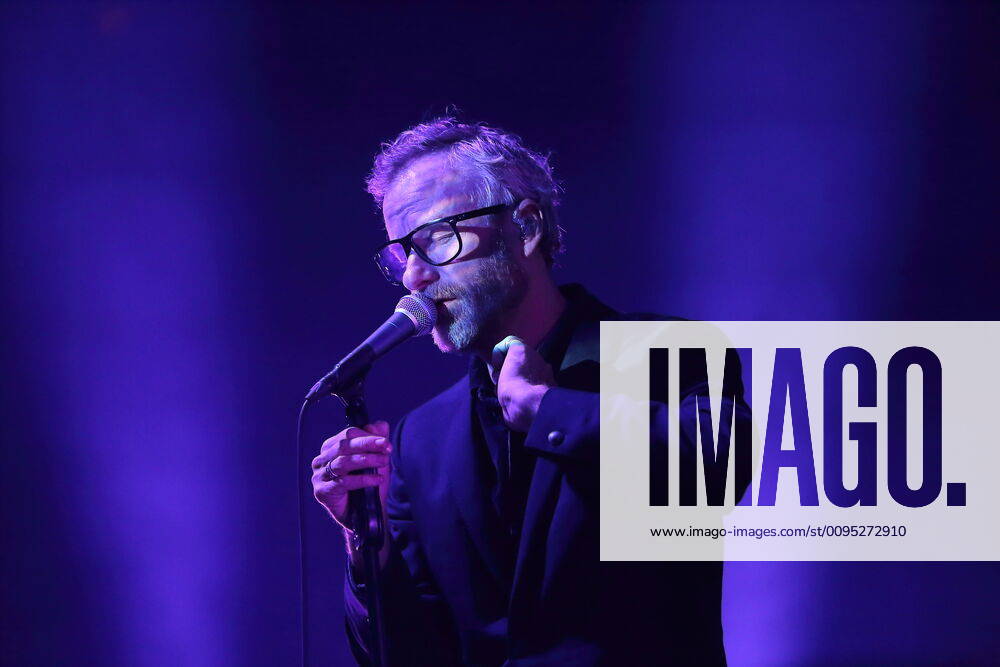 Matt Berninger von der Band The National bei einem Konzert in der Columbiahalle in Berlin, 26. November 2019. Konzert von The National in Berlin