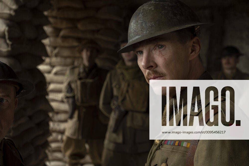 Benedict Cumberbatch as Colonel Mackenzie in 1917, the new epic from Oscar®-winning filmmaker Sam Mendes. (2019) Universal Pictures. Photo Credit: François Duhamel Universal Pictures The Hollywood Archive Los Angeles CA