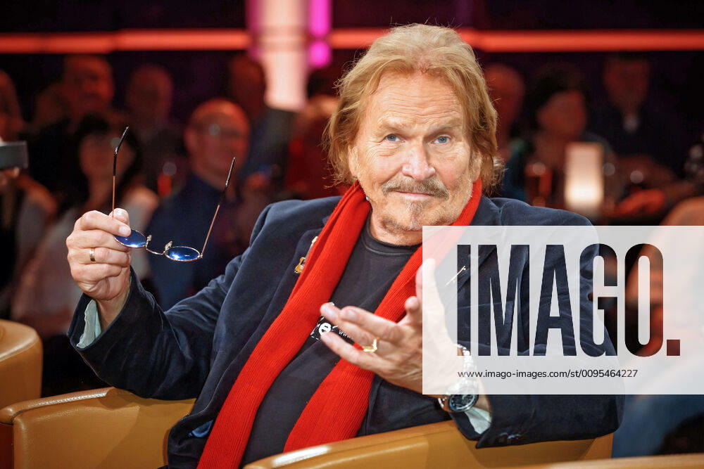 MDR - Riverboat. Sänger Frank Zander anläßlich der Aufzeichnung der MDR - Talkshow Riverboat am 06.12.2019 im Studio 3 der Mediacity Leipzig. 20191206SFL0019
