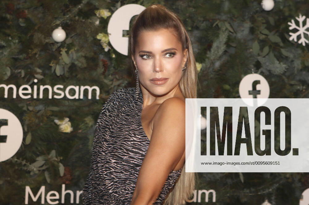 Sylvie Meis beim Facebook-Weihnachtskonzert in der Laeiszhalle. Hamburg