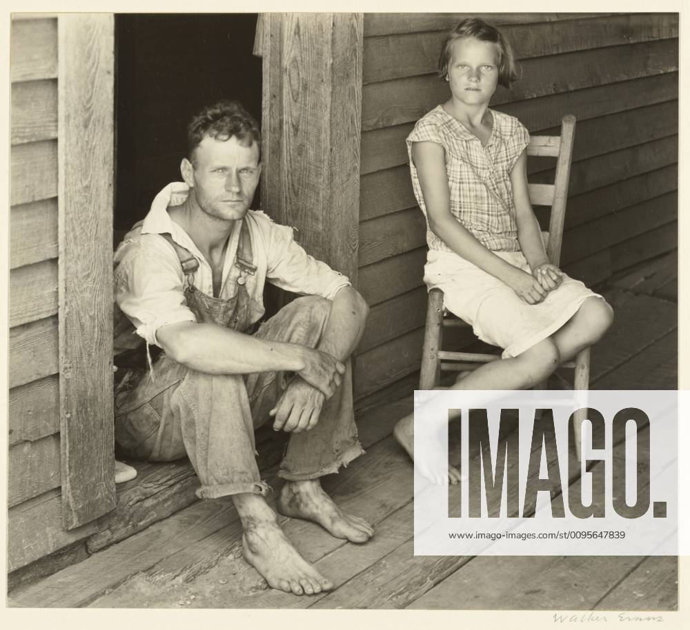 Floyd and Lucille Burroughs, Walker Evans (American, 1903 - 1975), 1936, Gelatin silver print, 19.1 x 21.4 cm (7 1 2 x 8 7 16 in.) Copyright Artokoloro LCD3_191706_06497