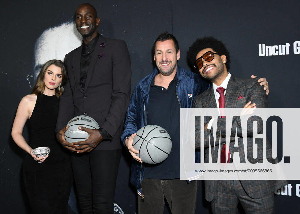 Hollywood, California - Julia Fox, Kevin Garnett, Adam Sandler, The Weekend. A24 s Uncut Gems Los Angeles Premiere held at The Dome at Arclight Hollywood. Photo Credit: Birdie Thompson AdMedia 248631 2019-12-11 California Hollywood Etats-Unis