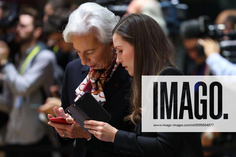 (191213) -- BRUSSELS, Dec. 13, 2019 -- Finnish Prime Minister Sanna Marin (R) talks with European Central Bank President Christine Lagarde before a round-table meeting at the second day of the EU summit at the EU headquarters in Brussels, Belgium, Dec. 13, 2019. ) BELGIUM-BRUSSELS-EU-SUMMIT ZhangxCheng