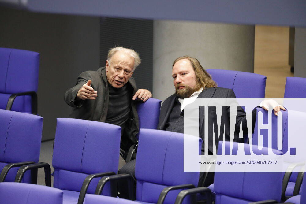Jürgen Trittin, Anton Hofreiter, Bündnis 90 Die Grünen, Deutschland, Berlin, Bundestag (135. Sitzung) Bundestag beschließt Änderungen im Waffenrecht