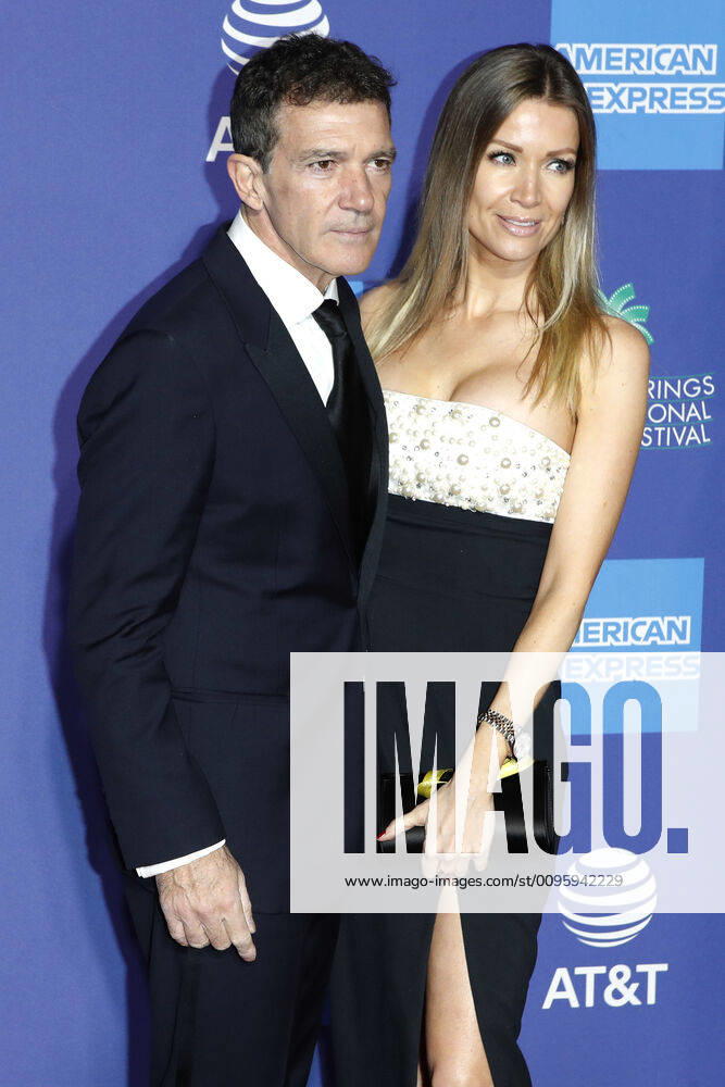 Antonio Banderas mit Lebenspartnerin Nicole Kimpel bei der 31. Palm Springs International Film Festival Film Awards Gala im Palm Springs Convention Center. Palm Springs