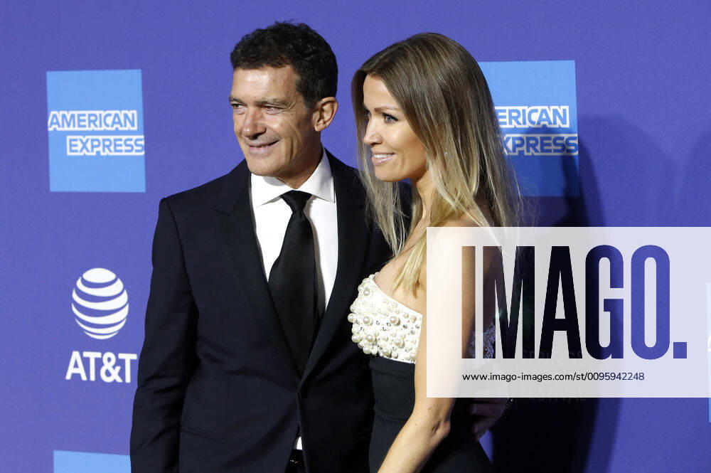 Antonio Banderas mit Lebenspartnerin Nicole Kimpel bei der 31. Palm Springs International Film Festival Film Awards Gala im Palm Springs Convention Center. Palm Springs