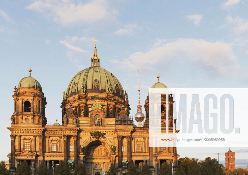 Germany, Berlin, Facade of Berlin Cathedral with Berlin TV Tower in background GWF06218