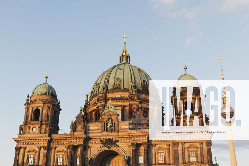Germany, Berlin, Facade of Berlin Cathedral with Berlin TV Tower in background GWF06219