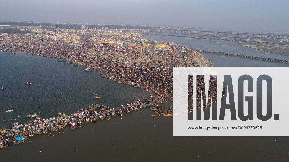 An aerial view of Sangam, the confluence of River Ganga Yamuna and mythological Saraswati, as devotee gathered to take holydip on the occasion of Mauni Amavasya Festival during ongoing Magh Mela 2020 in Allahabad (Prayagraj) on Friday, January 24, 2020. - ZUMAv115 20200124_zap_v115_023