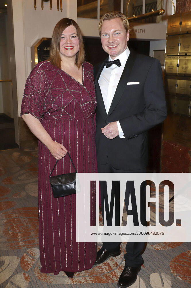 Bilder des Jahres 2020, Entertainment 01 Januar Katharina Fegebank mit Lebenspartner Mathias Wolf beim 71. Hamburger Presseball 2020 im Hotel Kempinski Atlantic. Hamburg