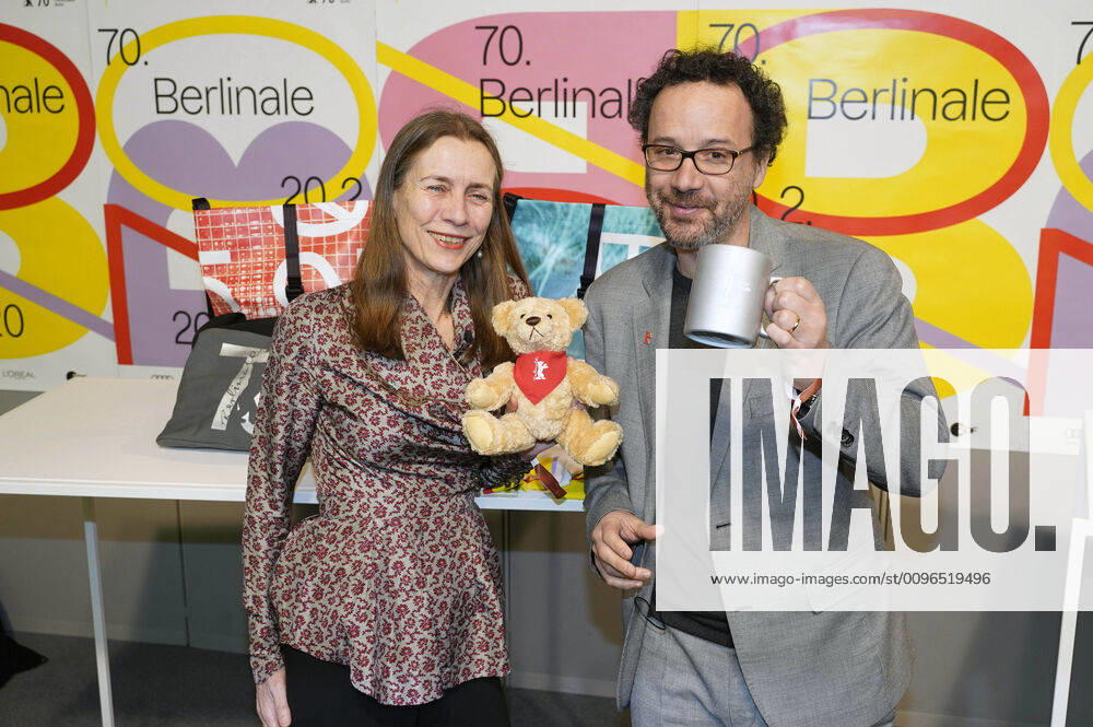 Mariette Rissenbeek und Carlo Chatrian bei der Programm-Pressekonferenz der Berlinale 2020 70. Internationale Filmfestspiele Berlin im Presse- und Informationsamt der Bundesregierung. Berlin