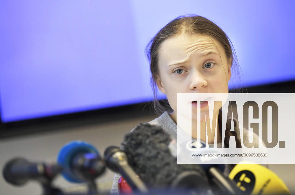 STOCKHOLM 2020 01 31 Climat activists Ell Ottosson Jarl and Greta Thunberg during a press conference in Greenpeaces premises in Stockholm, Sweden on Friday, January 31, 2020 STOCKHOLM Sweden