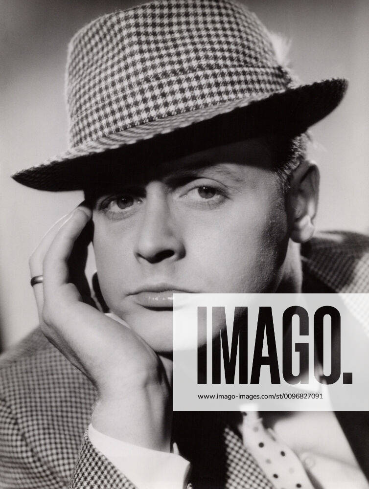 Harald Juhnke, deutscher Schauspieler und Entertainer, Deutschland 1950er Jahre. German actor and entertainer Harald Juhnke, Germany 1950s. Nur redaktionelle Nutzung. Editorial usage only.