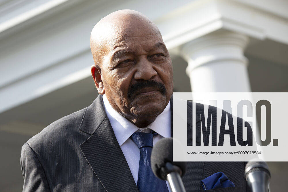Former professional football player Jim Brown speaks to members of the media outside the White House in Washington D.C., U.S., after United States President Donald J. Trump granted a full pardon to Edward DeBartolo Jr., former owner of the San Francisco 49ers, who was convicted after pleading guilty in a gambling fraud scandal in 1998.