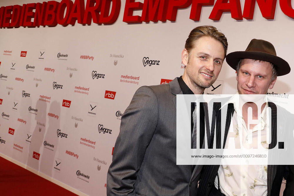 Axel Schreiber gestorben Axel Schreiber und Robert Stadlober bei der Medienboard Berlin Brandenburg MBB Berlinale Party am 22.02.2020 in Berlin Medienboard MBB Berlinale Party 2020 in Berlin